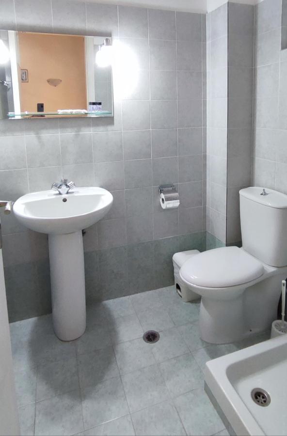 Περσεφονη Hotel Kamena Vourla Ngoại thất bức ảnh