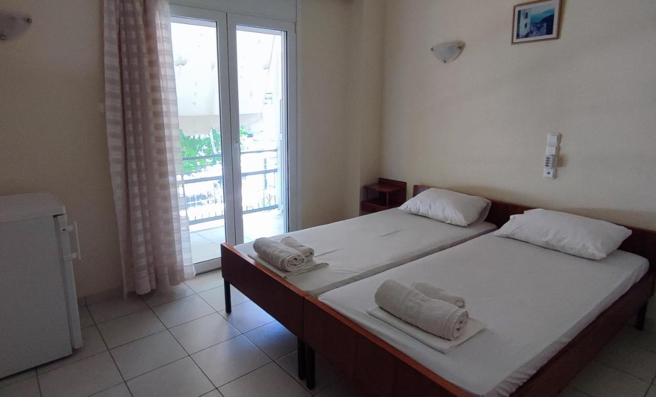 Περσεφονη Hotel Kamena Vourla Ngoại thất bức ảnh