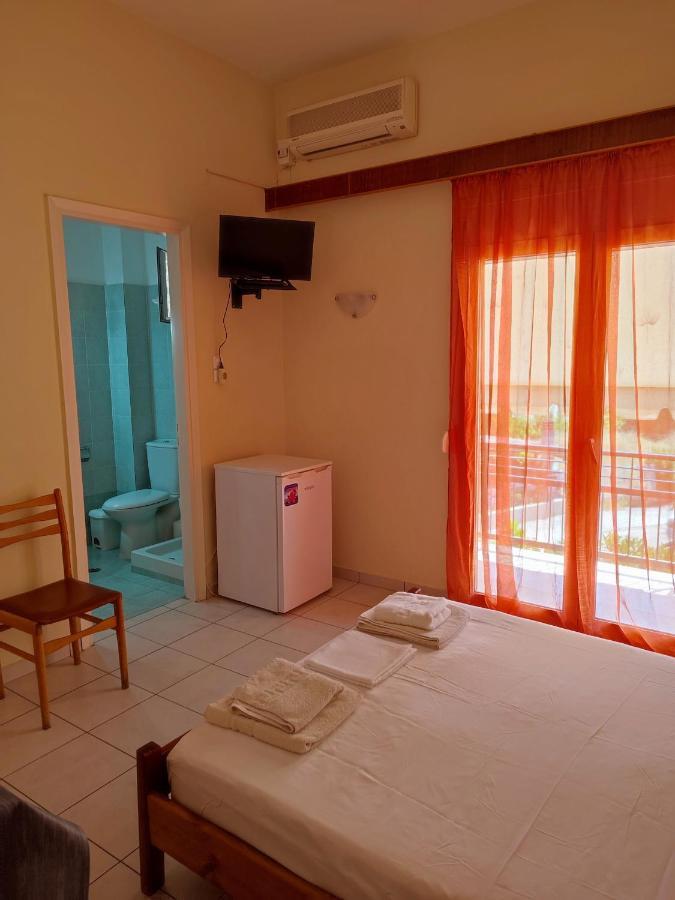 Περσεφονη Hotel Kamena Vourla Ngoại thất bức ảnh